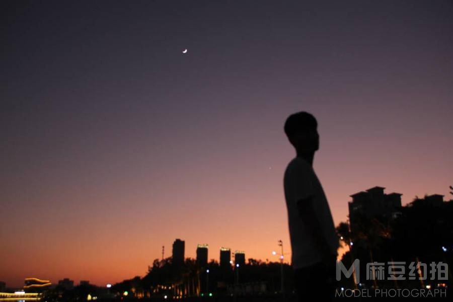 夜景模特