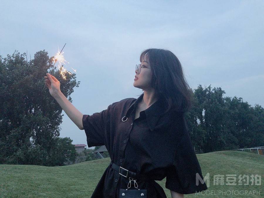 黑白模特
