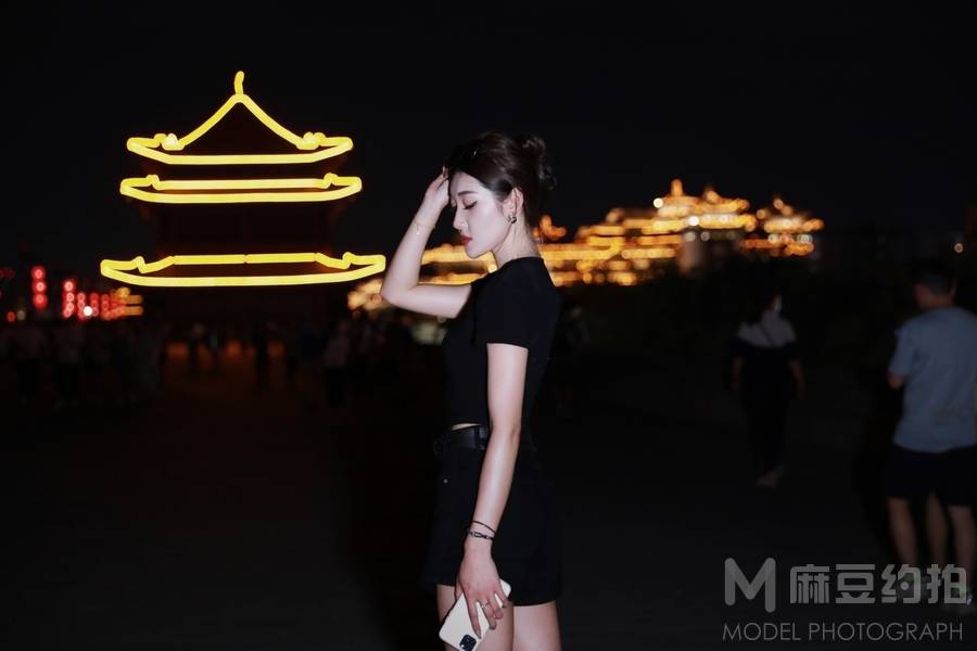 夜景模特