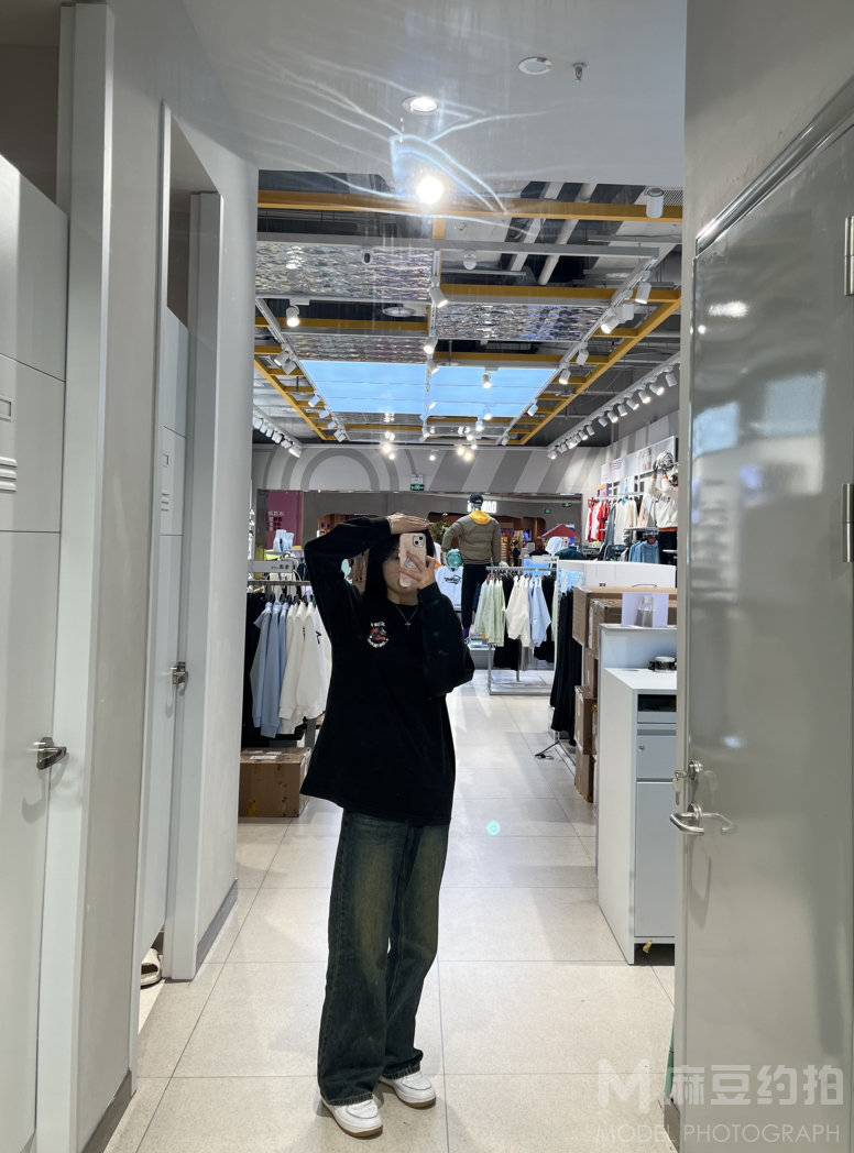 校园模特