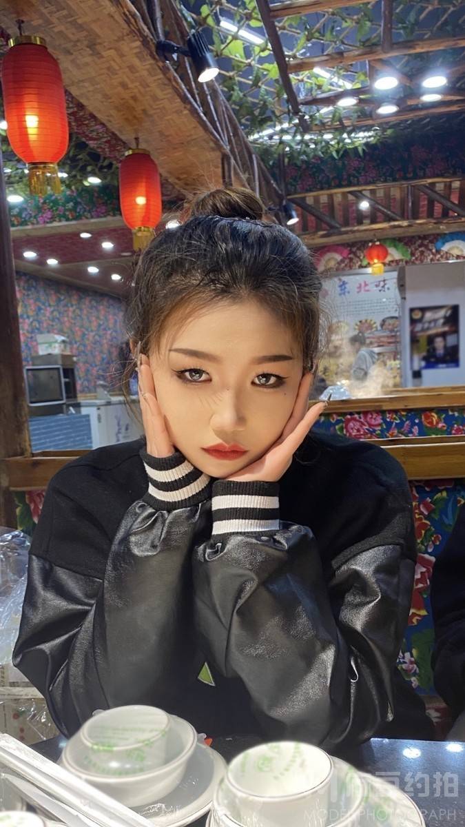妆容模特