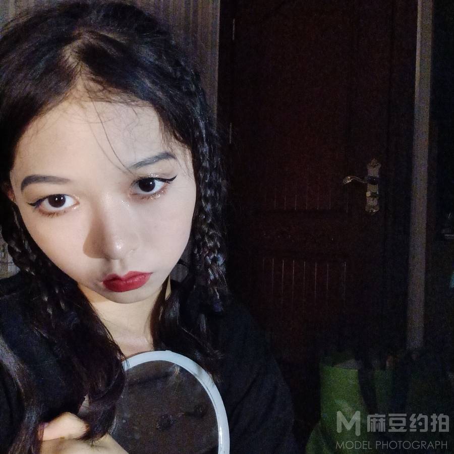 暗黑模特