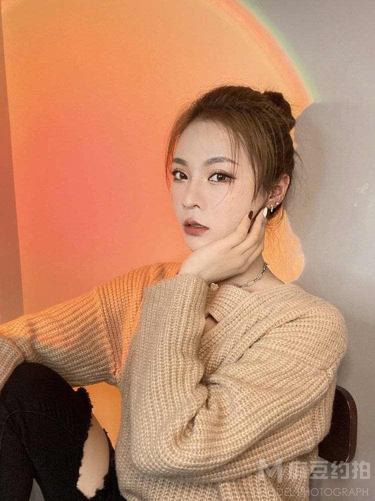 妆容模特