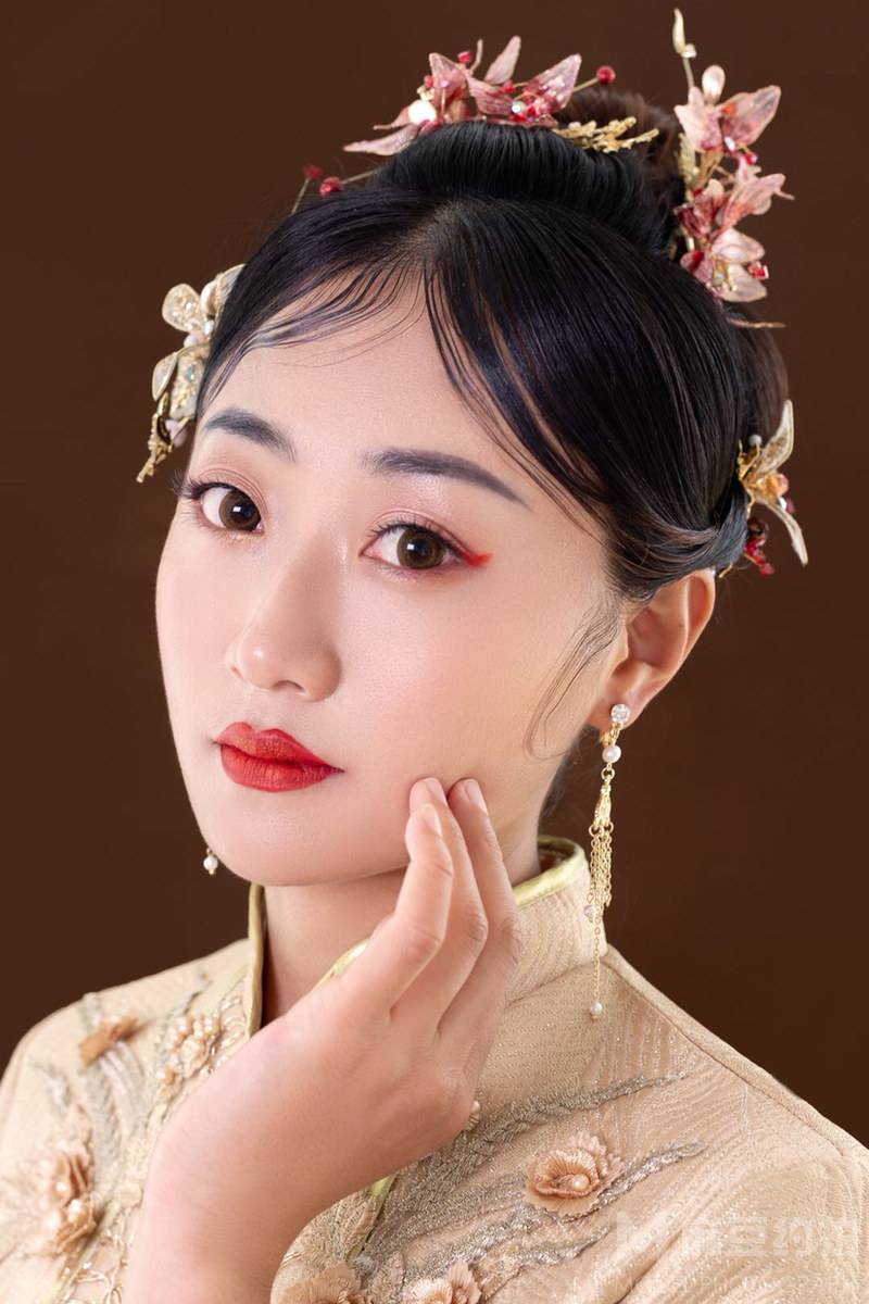 妆容模特