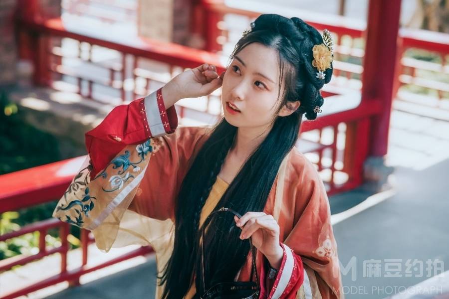 汉服模特