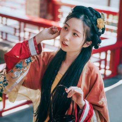 汉服模特