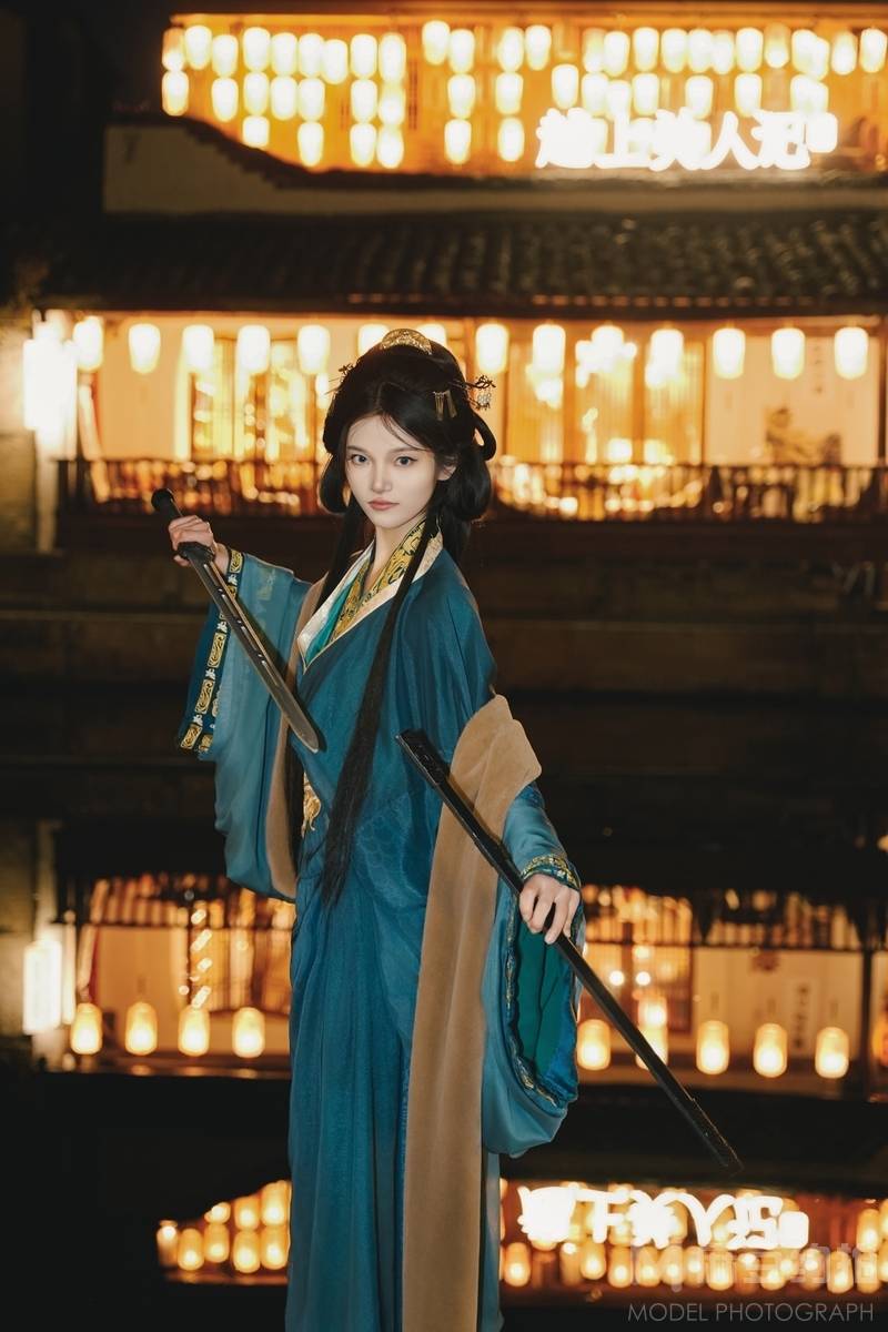 汉服模特