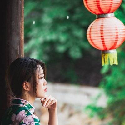 情绪模特