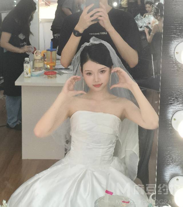 妆容模特