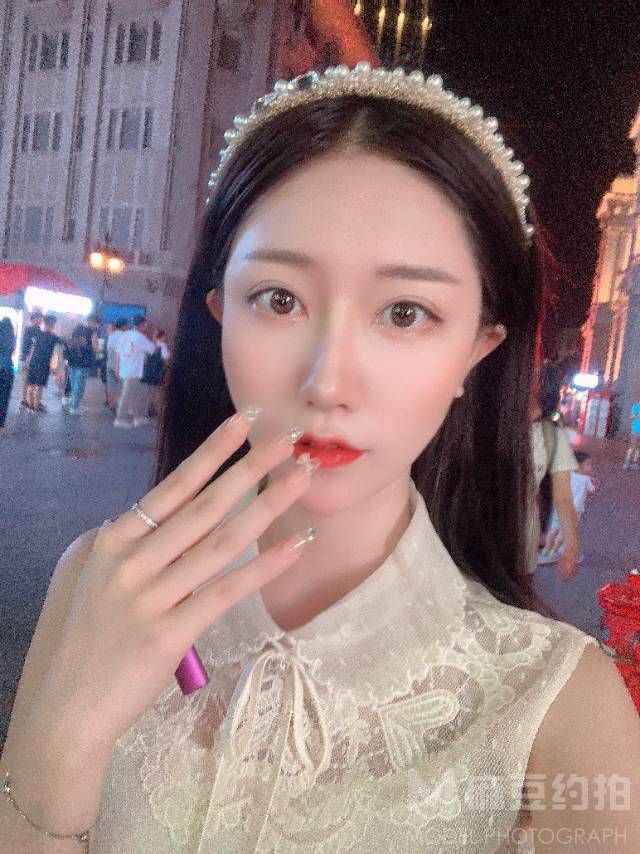 夜景模特