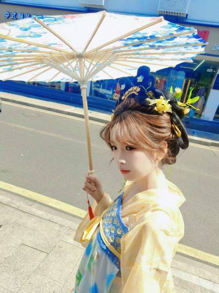汉服模特