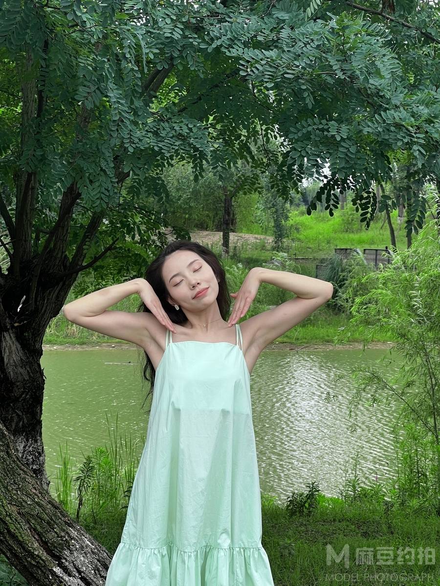 清新模特