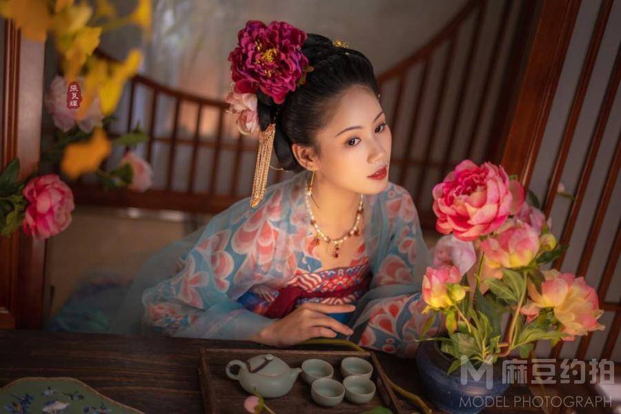 汉服模特