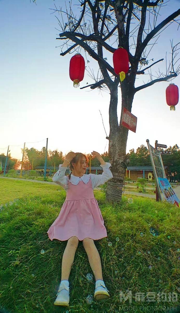 校园模特