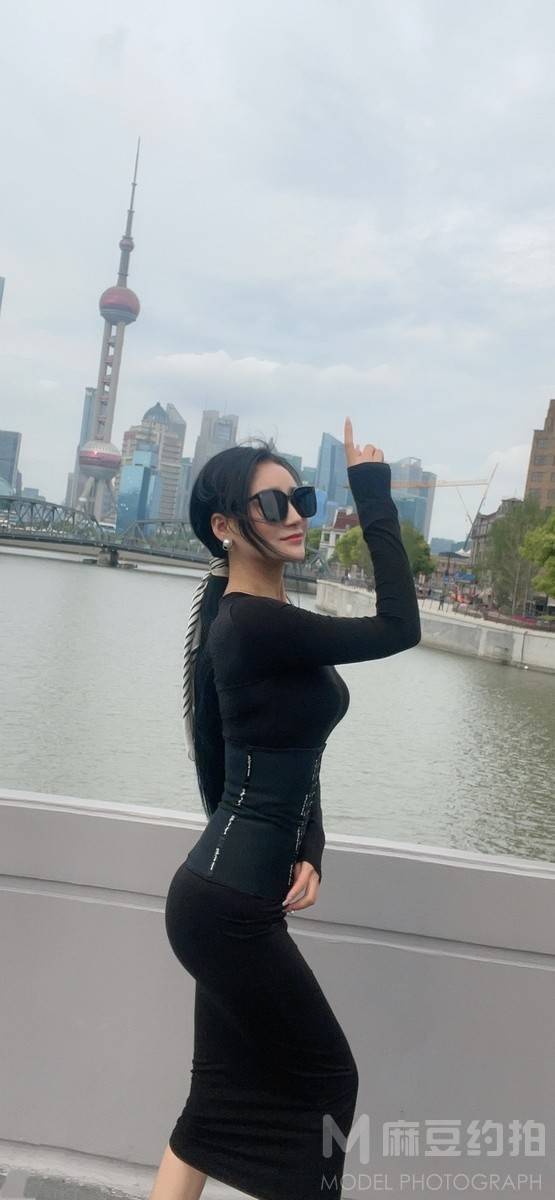宝丽来模特