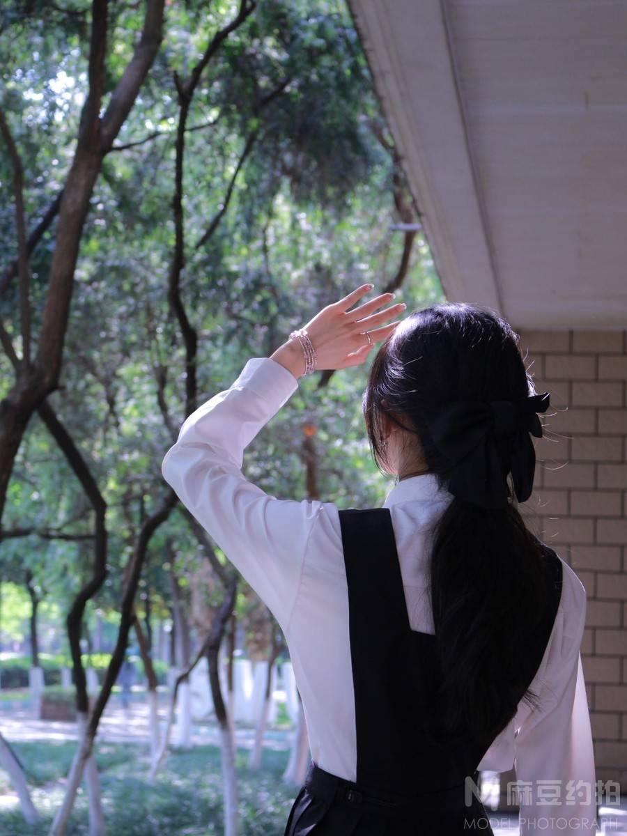 校园模特