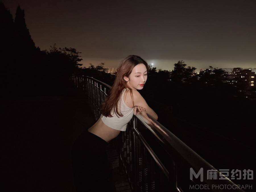 夜景模特