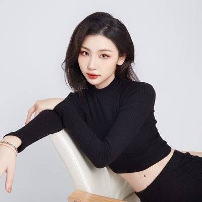 黑白模特