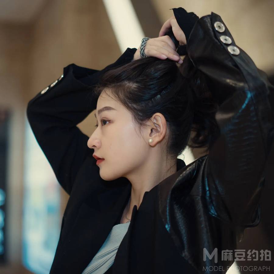 情绪模特