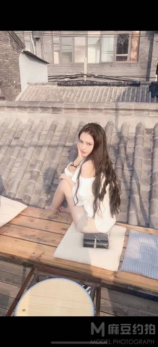黑白模特