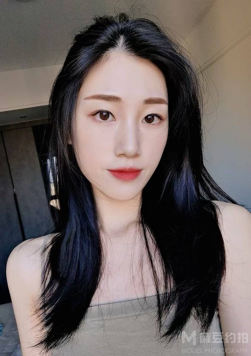 纪实模特