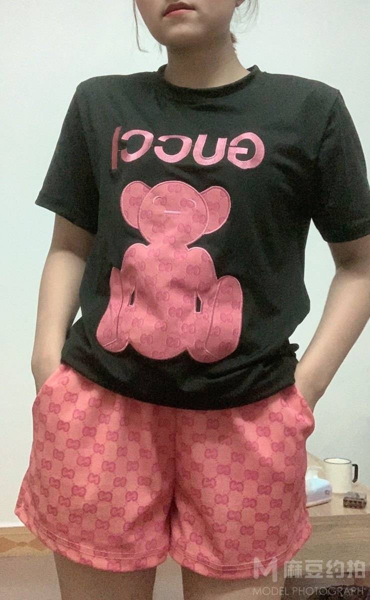 黑白模特