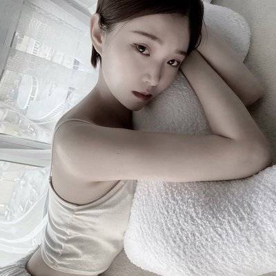 黑白模特