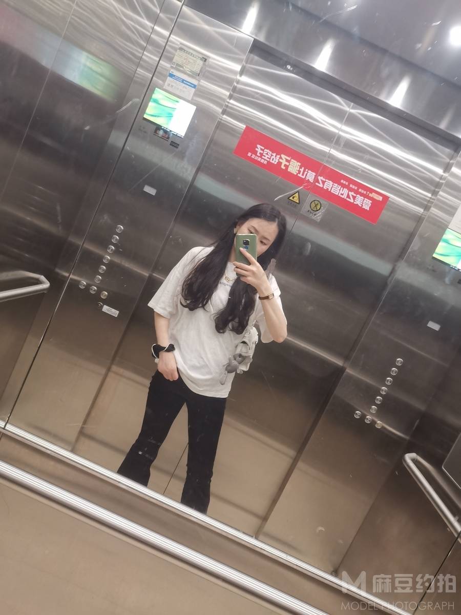 纪实模特