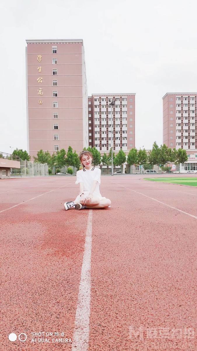 校园模特