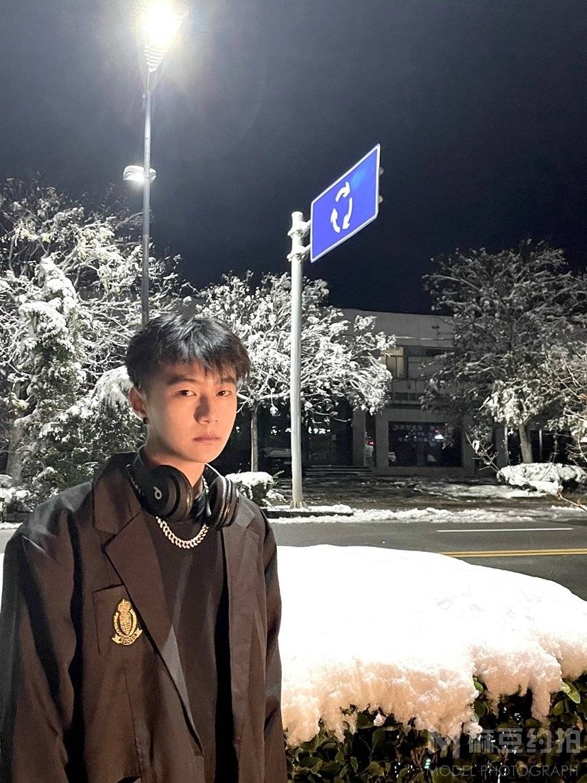 校园模特