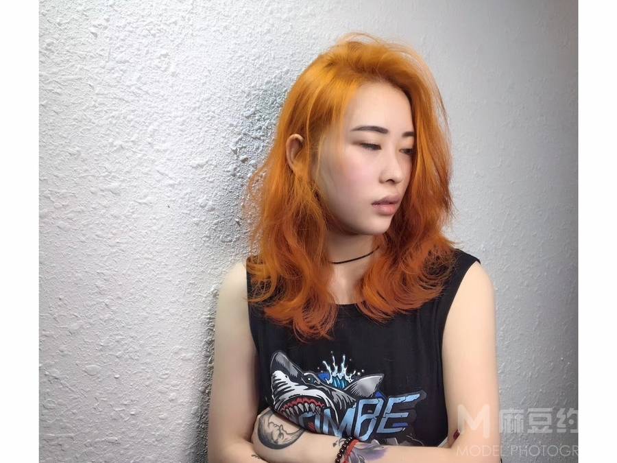 情绪模特