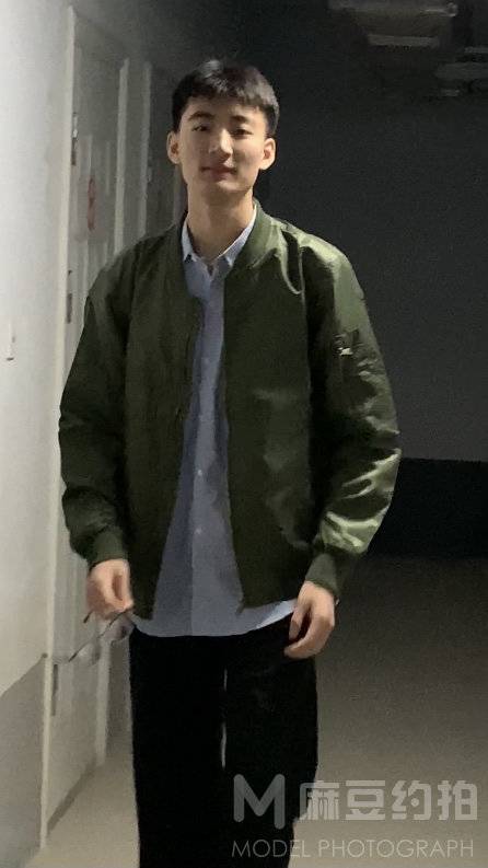 黑白模特