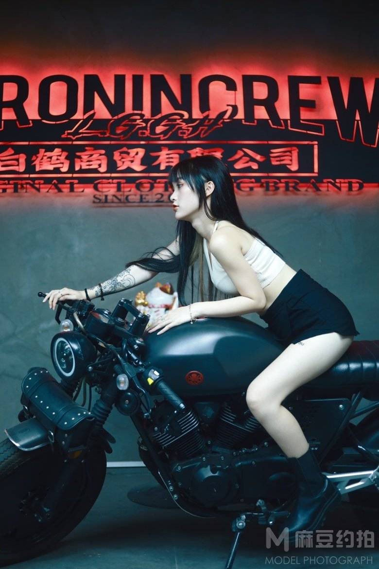 暗黑模特