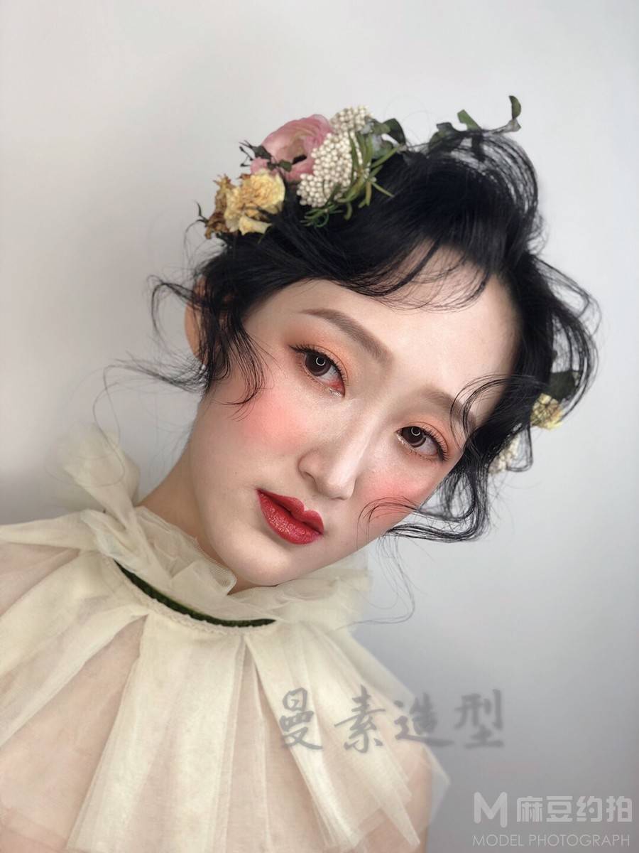 妆容模特