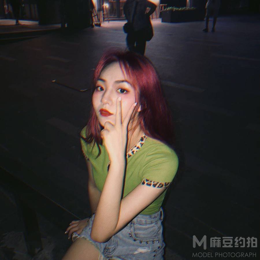 妆容模特