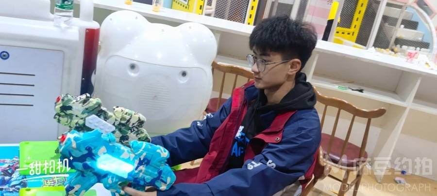 情绪模特