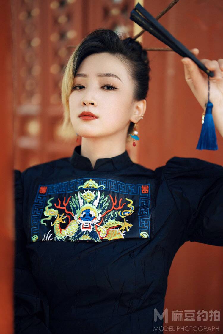 胶片模特