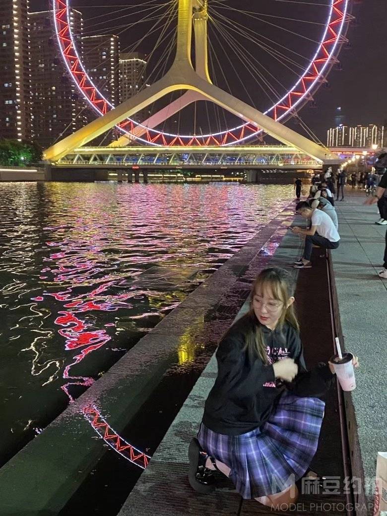 妆容模特