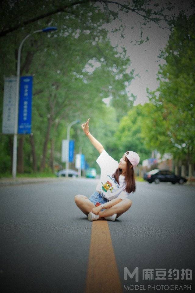 情绪模特
