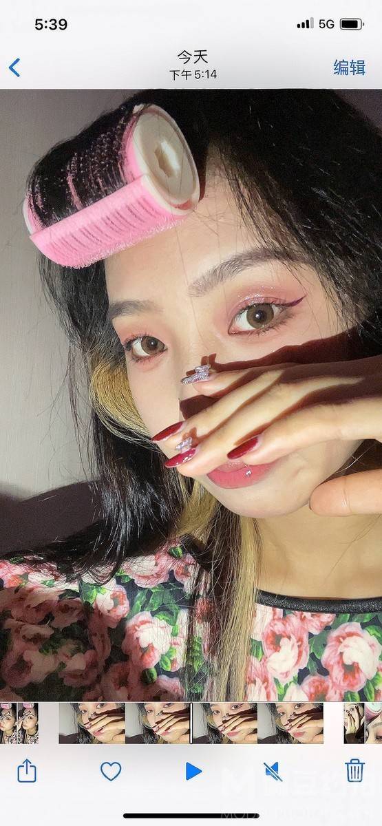 妆容模特