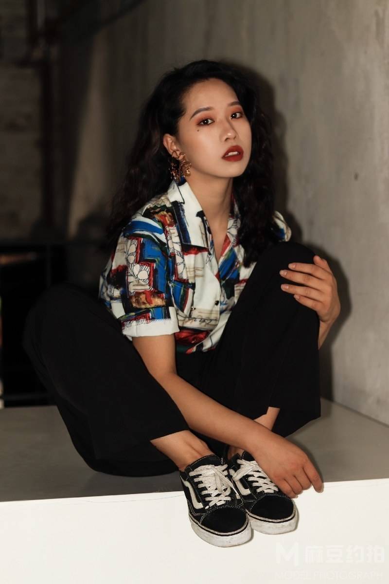 情绪模特