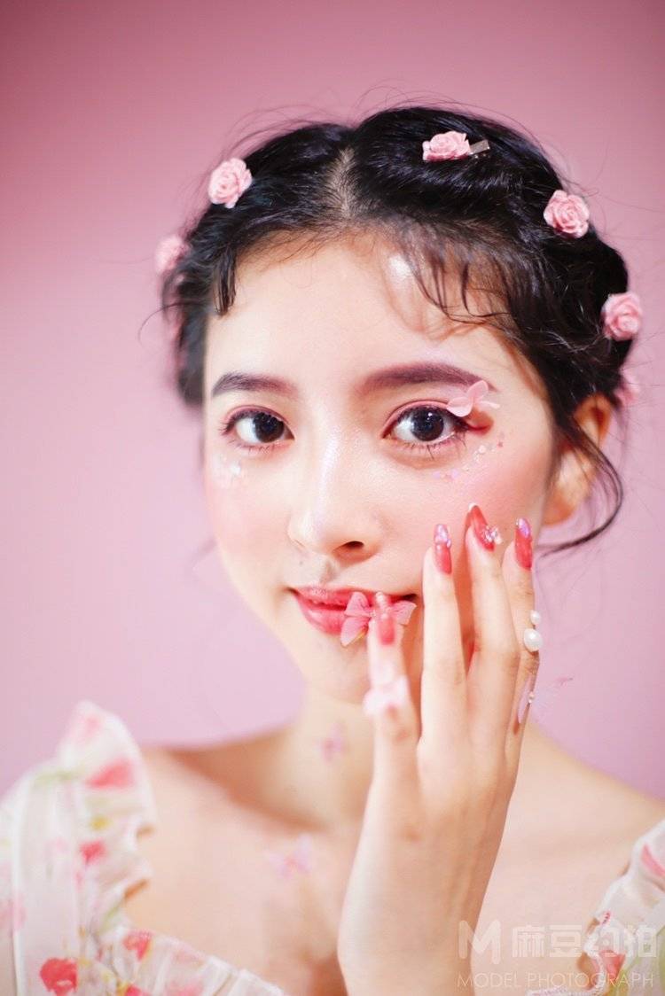 妆容模特