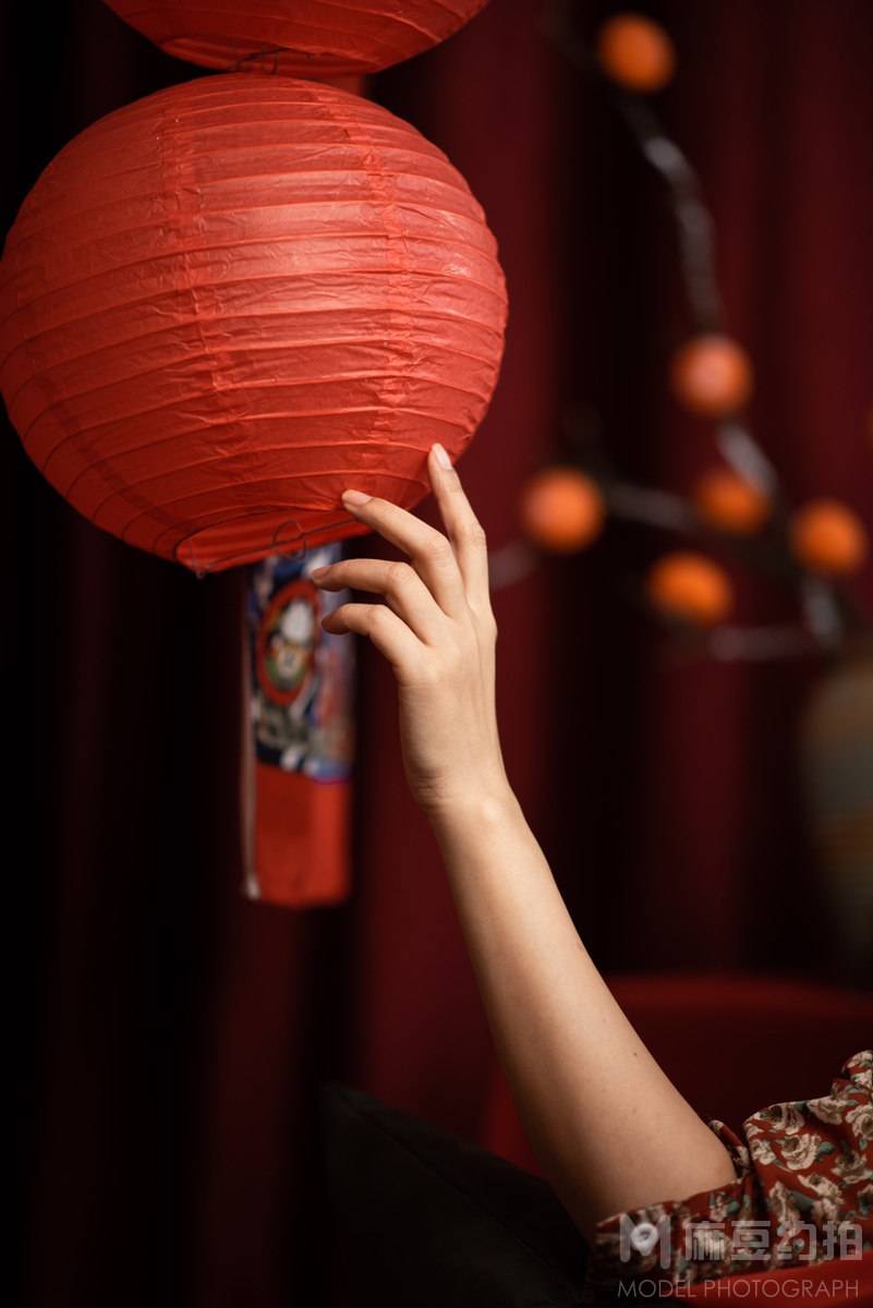 情绪模特