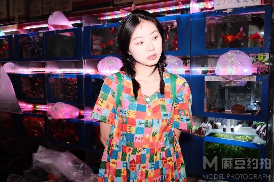 情绪模特