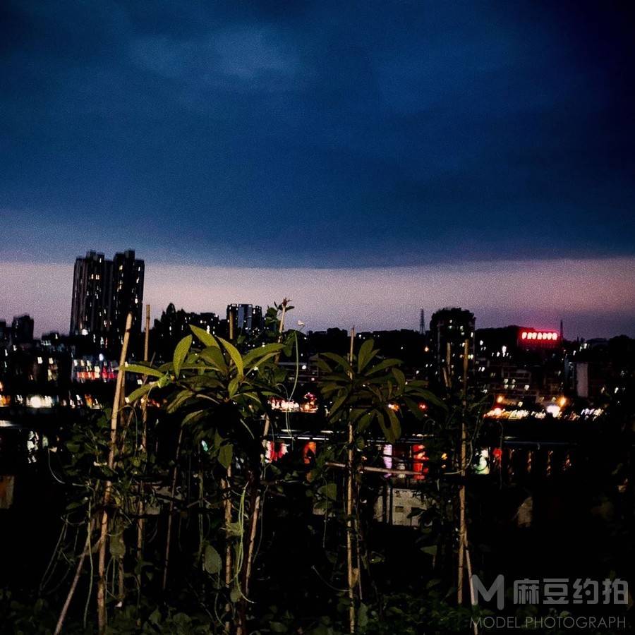 夜景模特