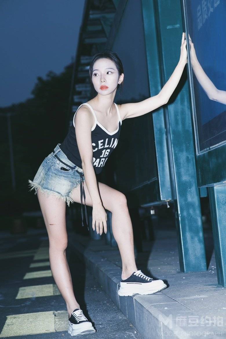 夜景模特