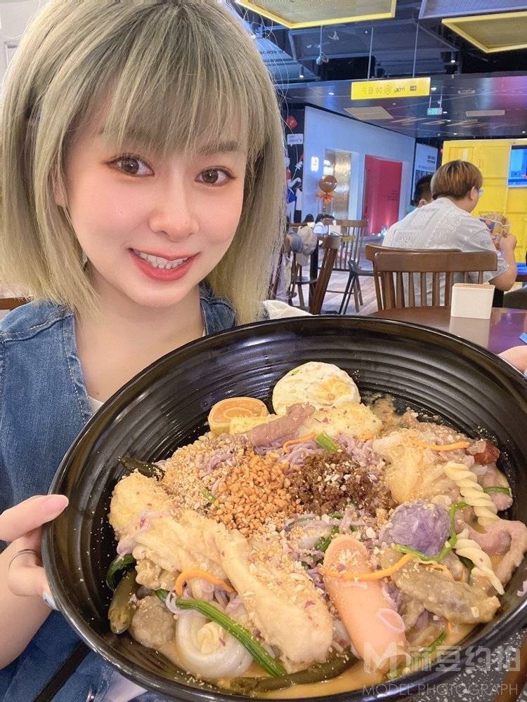 妆容模特