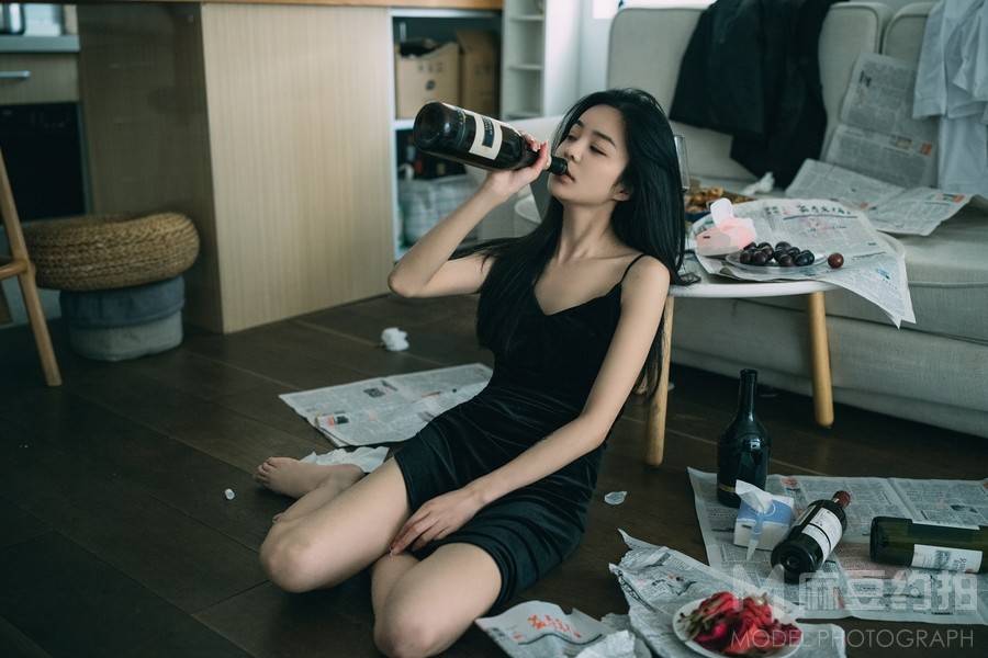 情绪模特
