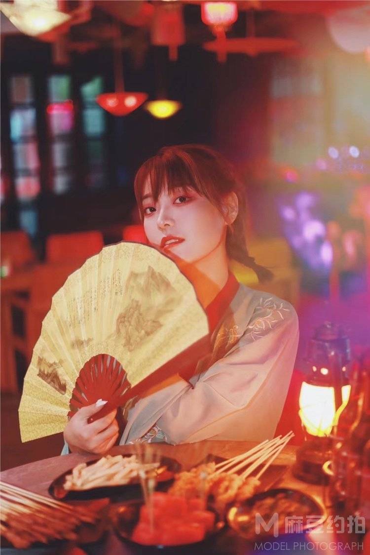汉服模特