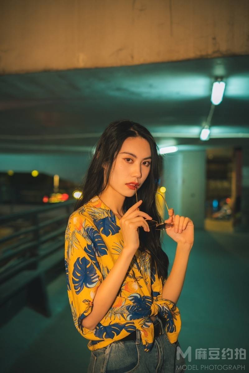 夜景模特